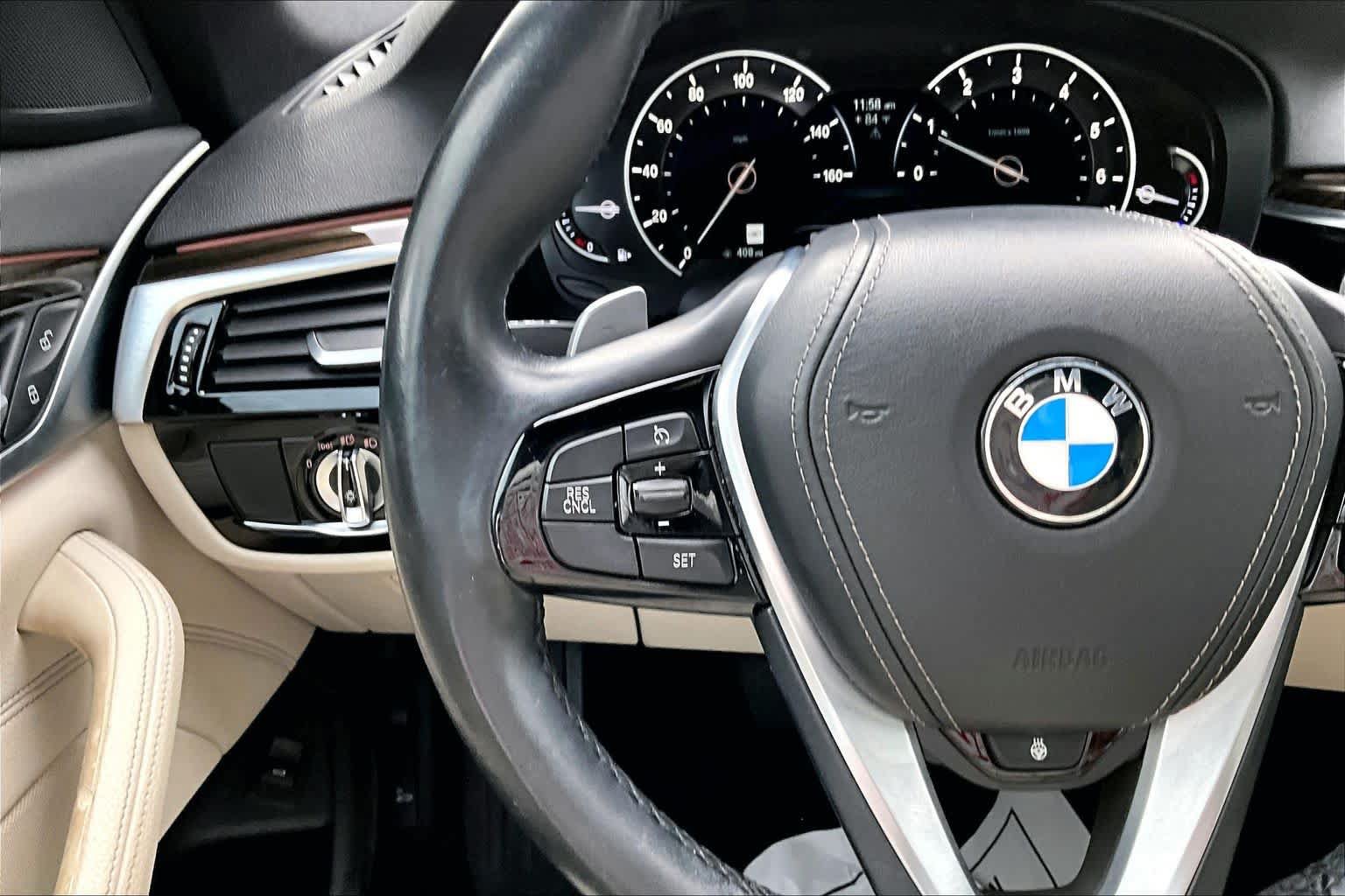 Used 2019 BMW 530i w/ Convenience Package RWD image 24