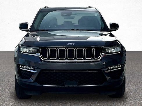 Used 2022 Jeep Grand Cherokee Limited image 3