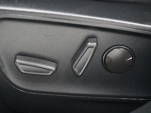 Used 2020 Ford Escape SE image 14