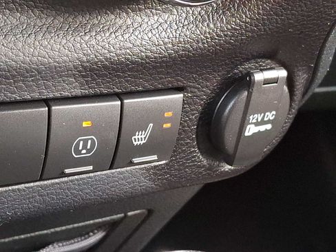 Used 2016 Jeep Wrangler Unlimited Sahara w/ Dual Top Group AWD/4WD image 23