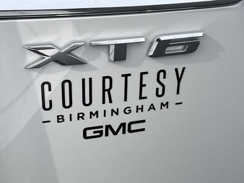Used 2023 Cadillac XT6 Sport image 31