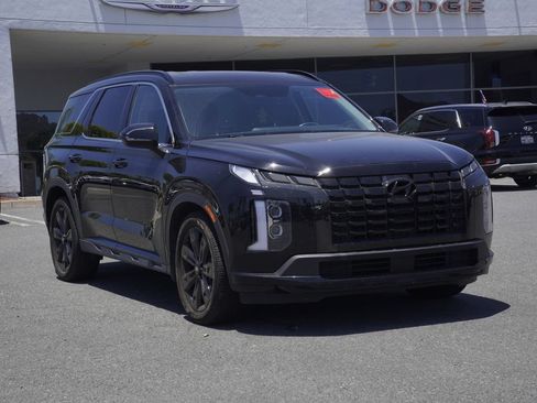 Used 2024 Hyundai Palisade XRT FWD image 2