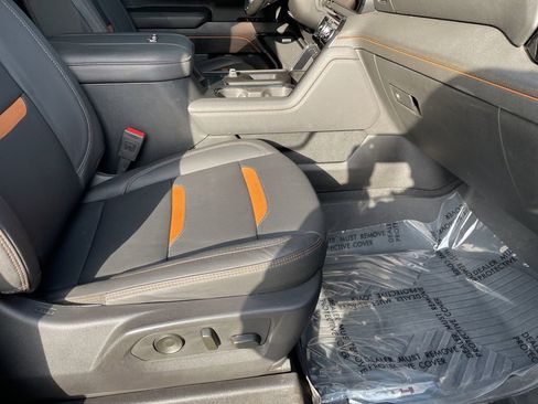 Used 2024 GMC Sierra 2500 AT4 w/ AT4 Premium Plus Package image 29