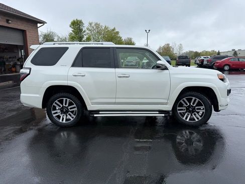 Used 2018 Toyota 4Runner Limited AWD/4WD image 6