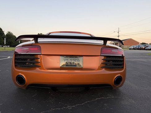 Used 2014 Audi R8 V8 w/ Ceramic Brake Package AWD/4WD image 6