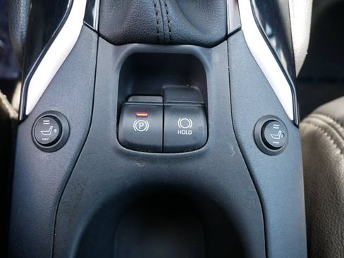 Certified 2023 Toyota Corolla Cross LE AWD/4WD image 18