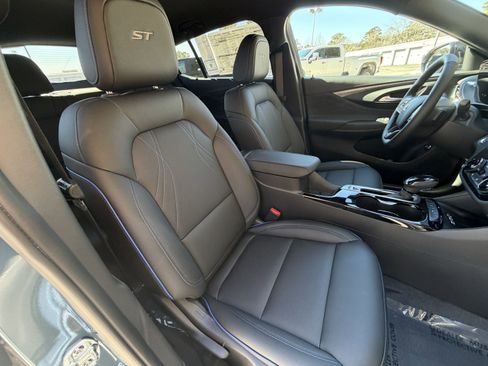 New 2026 Buick Envista Sport Touring w/ Convenience I Package image 16