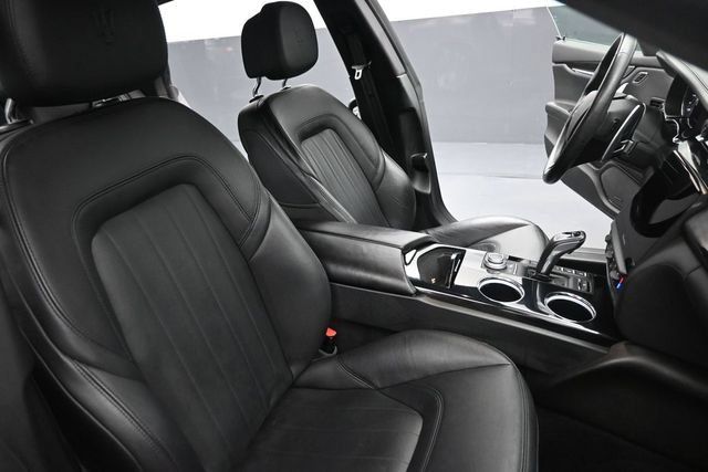 Used 2022 Maserati Quattroporte Modena Q4 AWD/4WD image 19