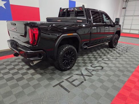 Used 2021 GMC Sierra 2500 Denali w/ Denali Black Diamond Edition image 18