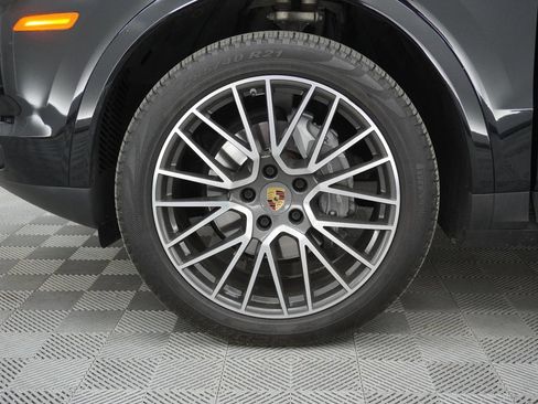 Used 2019 Porsche Cayenne image 29