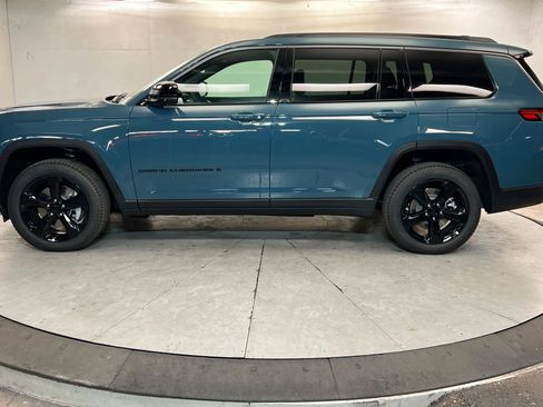 New 2026 Jeep Grand Cherokee L Limited w/ Limited Altitude Package AWD/4WD image 2