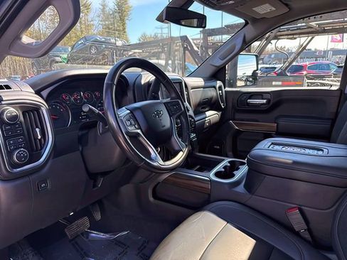 Used 2021 Chevrolet Silverado 1500 LT Trail Boss w/ Convenience Package II image 19