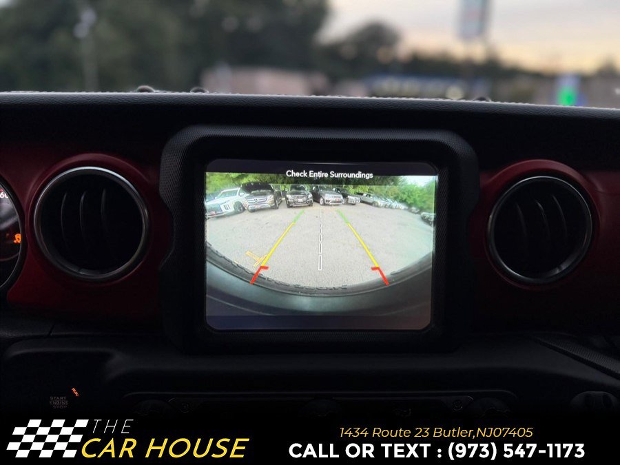 Used 2018 Jeep Wrangler Unlimited Rubicon AWD/4WD image 31
