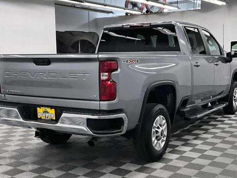 Used 2025 Chevrolet Silverado 2500 LT w/ Convenience Package AWD/4WD image 13