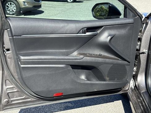Used 2024 Toyota Camry SE image 21