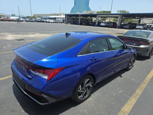 Used 2024 Hyundai Elantra Limited FWD image 6