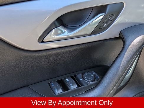 Used 2025 Chevrolet Blazer LT FWD image 13