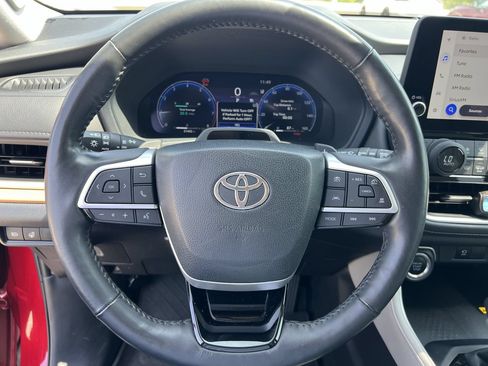 Used 2024 Toyota Grand Highlander AWD image 9
