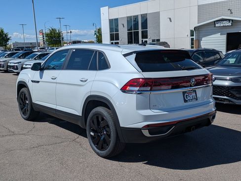 New 2026 Volkswagen Atlas Cross Sport SE AWD/4WD image 8