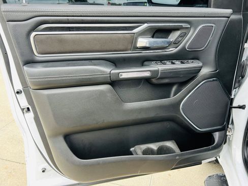 Used 2024 RAM 1500 Laramie AWD/4WD image 14
