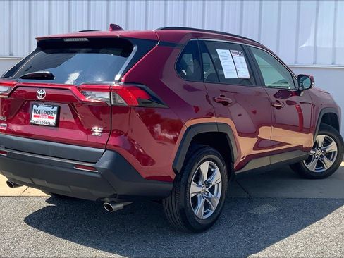 Used 2025 Toyota RAV4 XLE AWD/4WD image 17