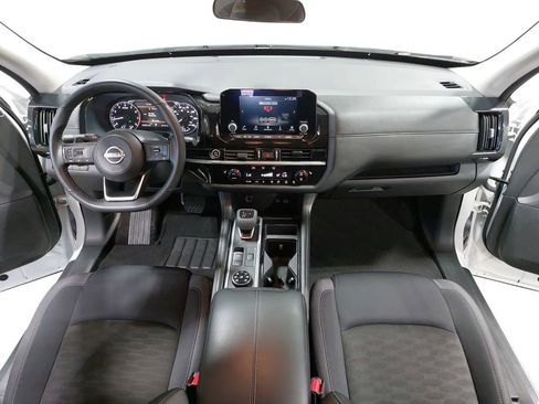 Certified 2024 Nissan Pathfinder SV AWD/4WD image 9