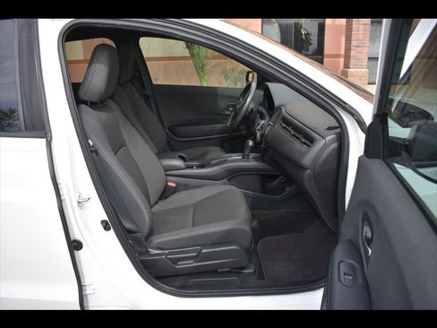 Used 2021 Honda HR-V Sport image 32