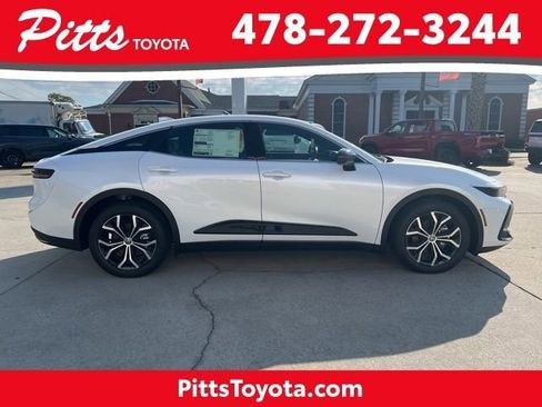 New 2026 Toyota Crown XLE image 6