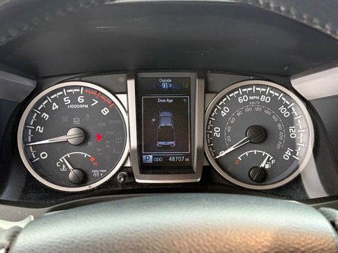 Used 2023 Toyota Tacoma SR5 RWD image 11