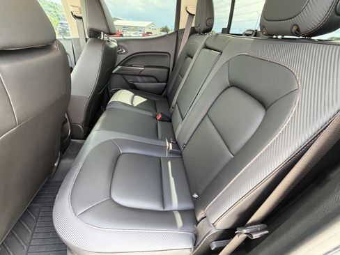 Used 2022 GMC Canyon AT4 w/ Trailering Package AWD/4WD image 15