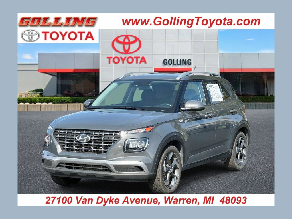 Used 2025 Hyundai Venue SEL FWD image 1