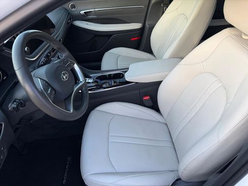 Used 2023 Hyundai Sonata Limited image 11