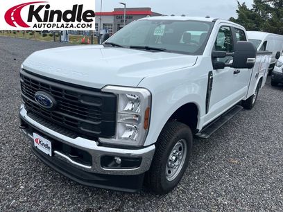 New 2025 Ford F250 XL w/ XL Chrome Package