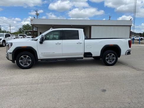 Used 2025 GMC Sierra 2500 SLT AWD/4WD image 3