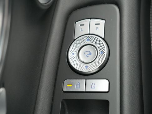 Certified 2025 Genesis GV80 3.5T Prestige image 34