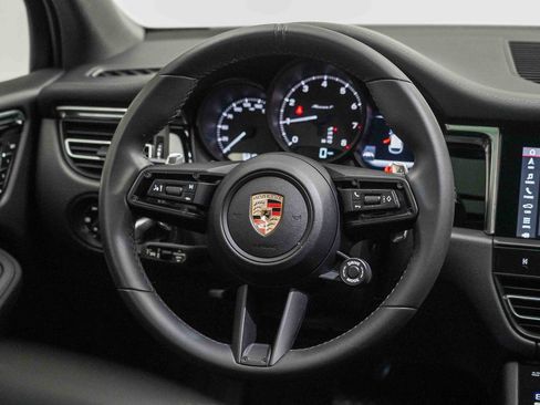 Used 2025 Porsche Macan Turbo image 20