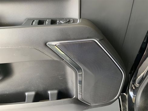 Used 2024 GMC Sierra 1500 SLE image 23