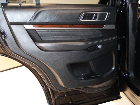 Used 2016 Ford Explorer Platinum AWD/4WD image 59