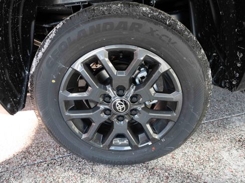 New 2026 Toyota Tundra Platinum image 28