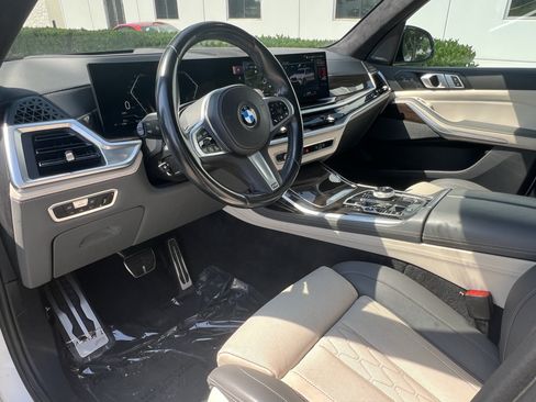 Used 2023 BMW X7 xDrive40i w/ Executive Package AWD/4WD image 17