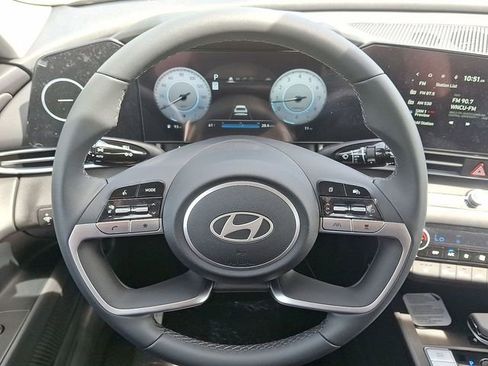 New 2026 Hyundai Elantra Limited FWD image 18