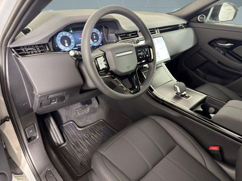 Used 2026 Land Rover Range Rover Evoque S image 4