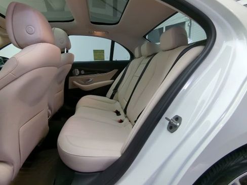 Certified 2022 Mercedes-Benz E 350 4MATIC Sedan image 29