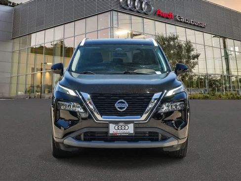 Used 2021 Nissan Rogue SV w/ Premium Package FWD image 2