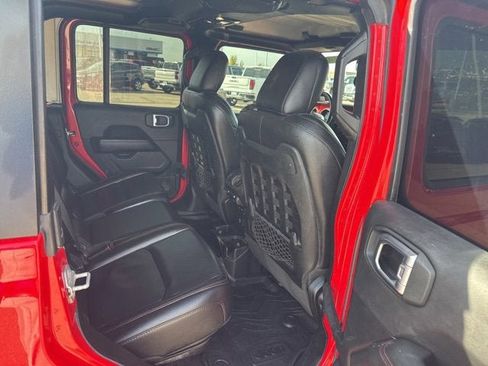 Used 2021 Jeep Gladiator Rubicon image 12