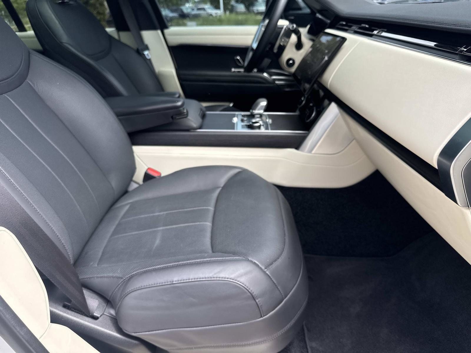 Used 2023 Land Rover Range Rover SE AWD/4WD image 7