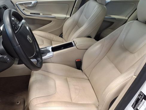 Used 2013 Volvo S60 T5 Platinum w/ Climate Package AWD/4WD image 9
