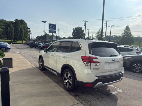 Used 2021 Subaru Forester Touring w/ Popular Package #2 AWD/4WD image 5