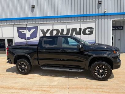 New 2026 Chevrolet Silverado 1500 ZR2 w/ LPO, Dark Essentials Package