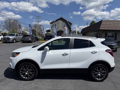 Used 2020 Buick Encore Sport Touring AWD/4WD image 2